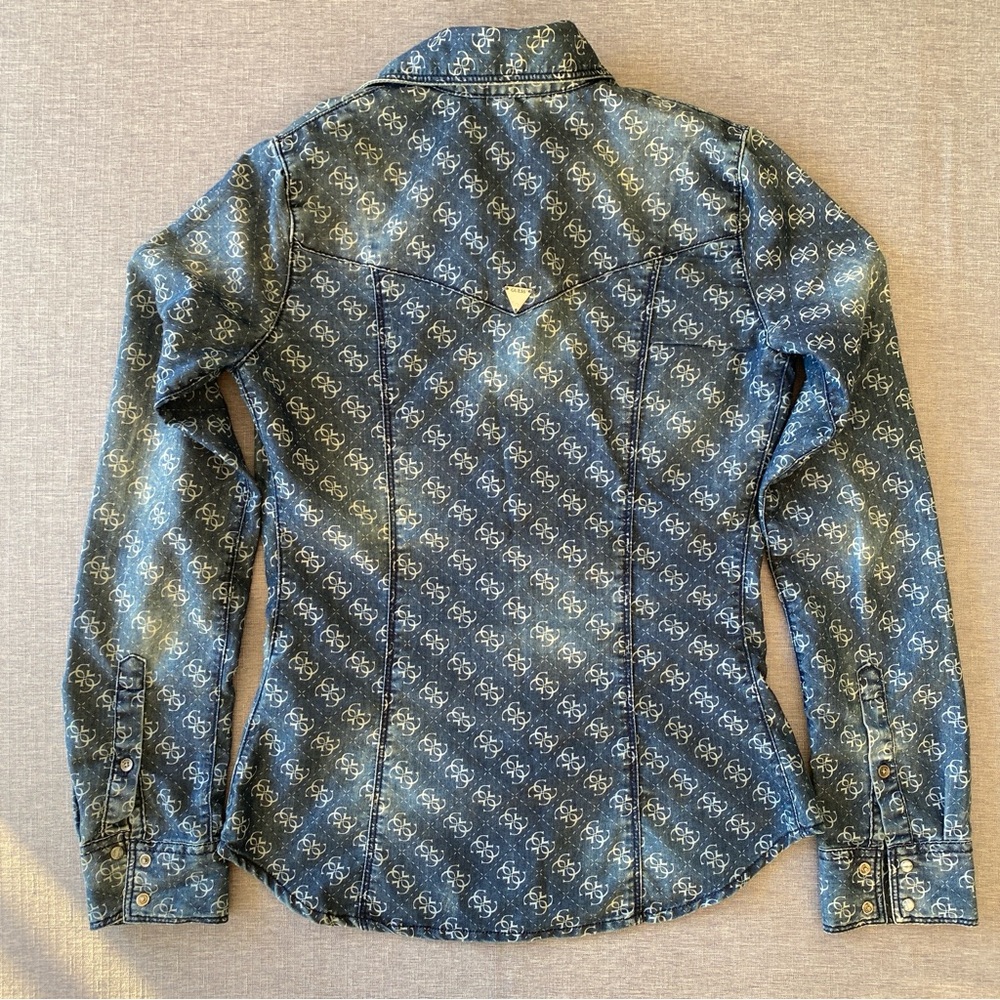 Vintage Guess Y2K Monogram Button-Up Shirt - Size Small - Denim Look - Picture 4 of 14